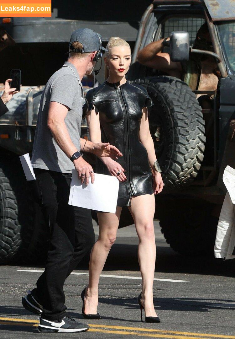 Anya Taylor-Joy / anyataylorjoy / owlicats leaked photo photo #1378