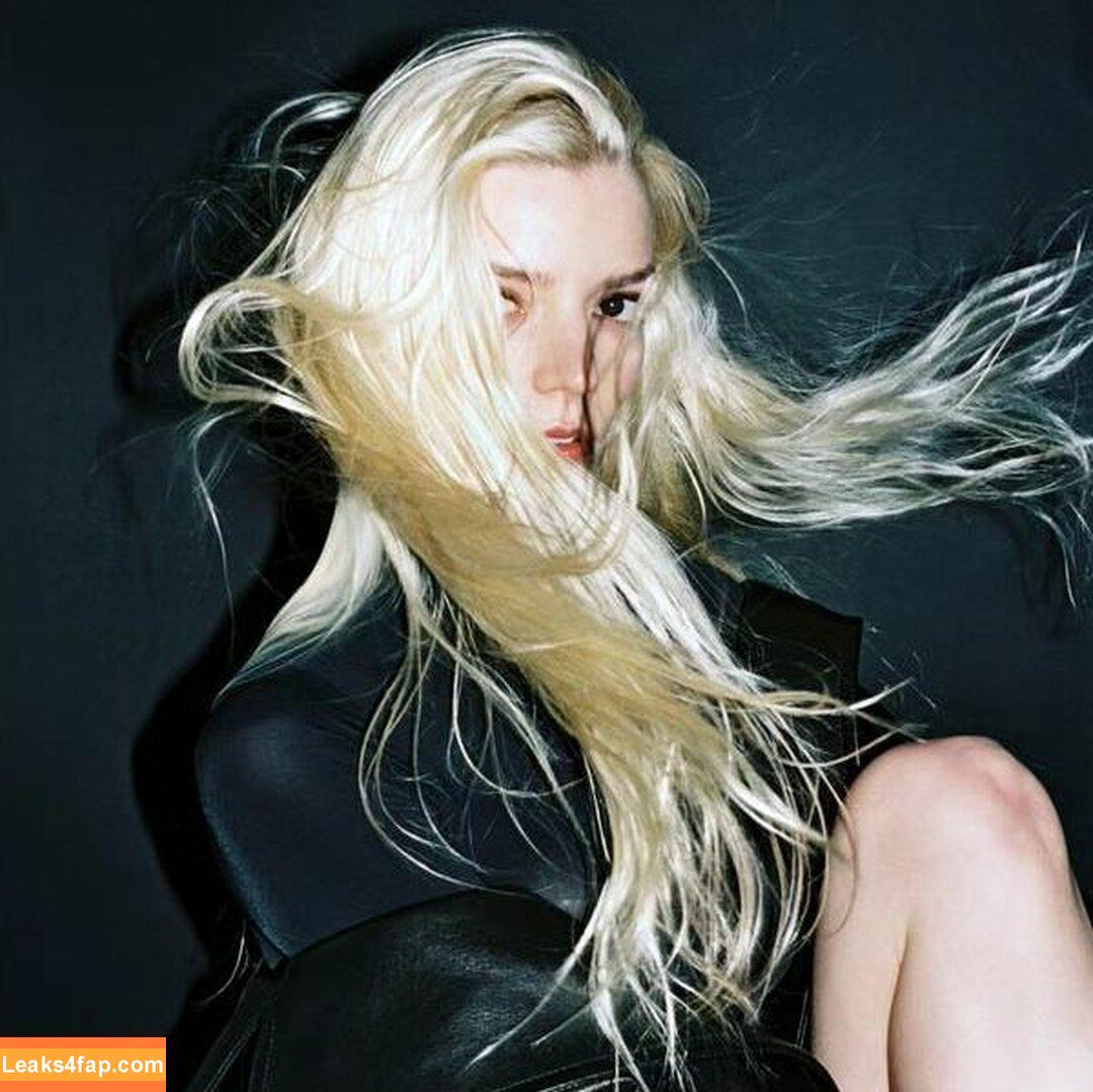 Anya Taylor-Joy / anyataylorjoy / owlicats leaked photo photo #1397