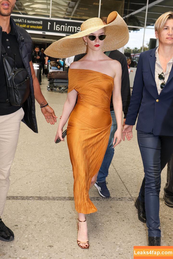 Anya Taylor-Joy / anyataylorjoy / owlicats leaked photo photo #1405