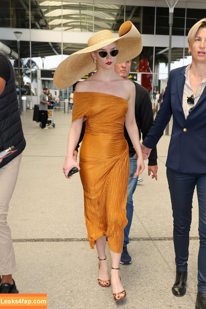 Anya Taylor-Joy / anyataylorjoy / owlicats leaked photo photo #1409