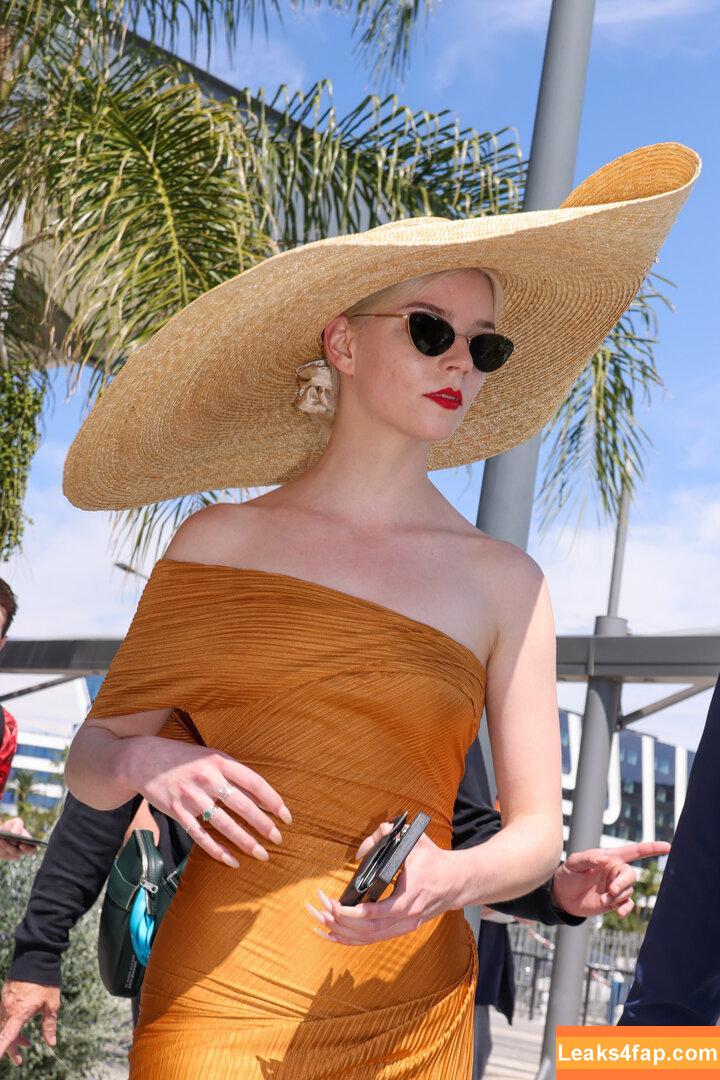 Anya Taylor-Joy / anyataylorjoy / owlicats leaked photo photo #1411