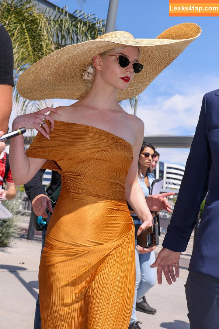 Anya Taylor-Joy / anyataylorjoy / owlicats leaked photo photo #1413