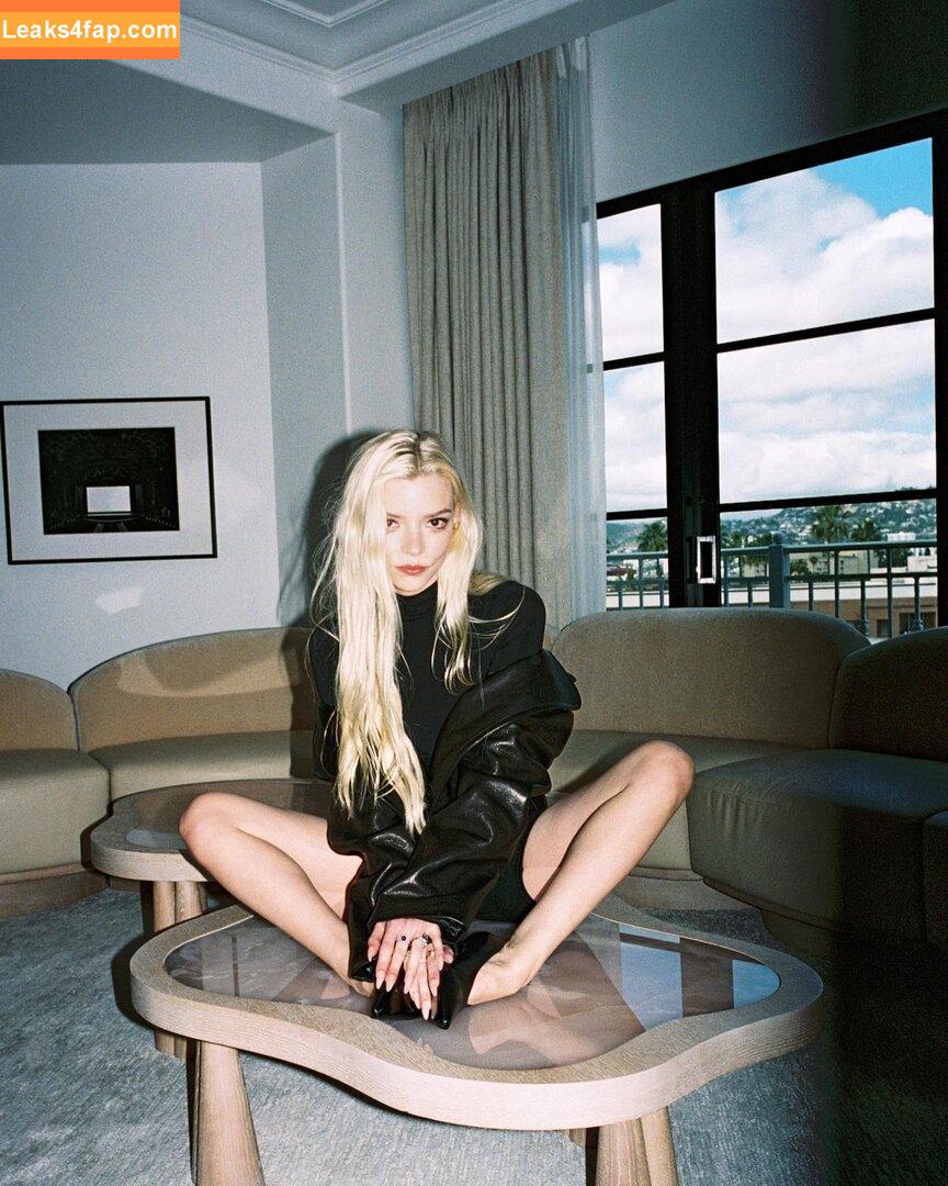 Anya Taylor-Joy / anyataylorjoy / owlicats leaked photo photo #1415