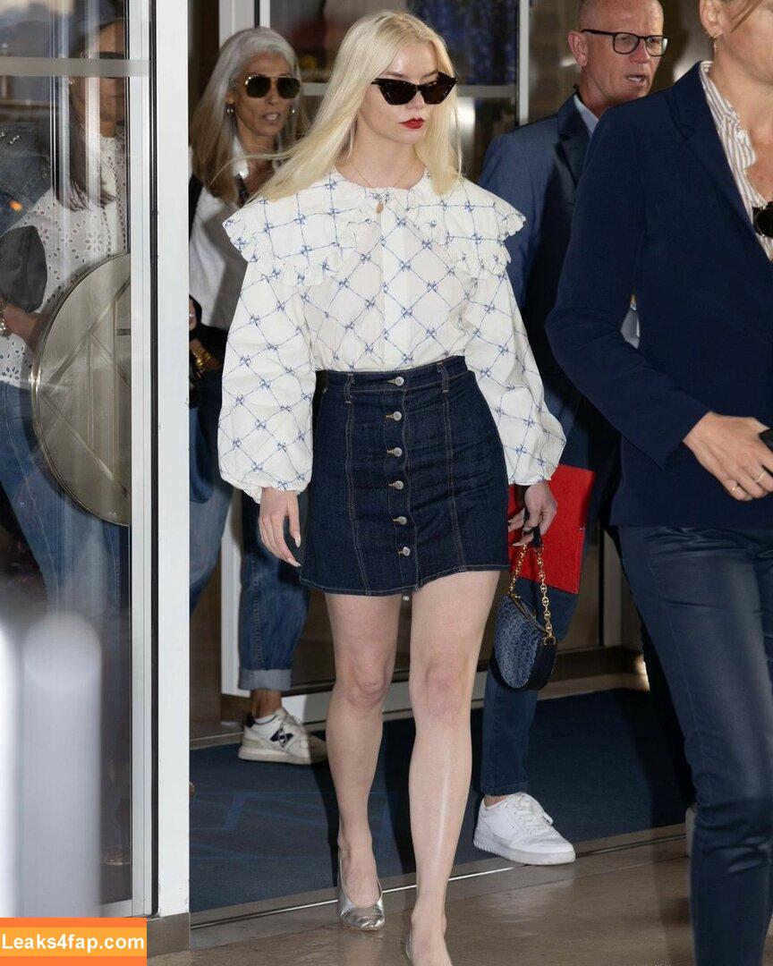 Anya Taylor-Joy / anyataylorjoy / owlicats leaked photo photo #1428