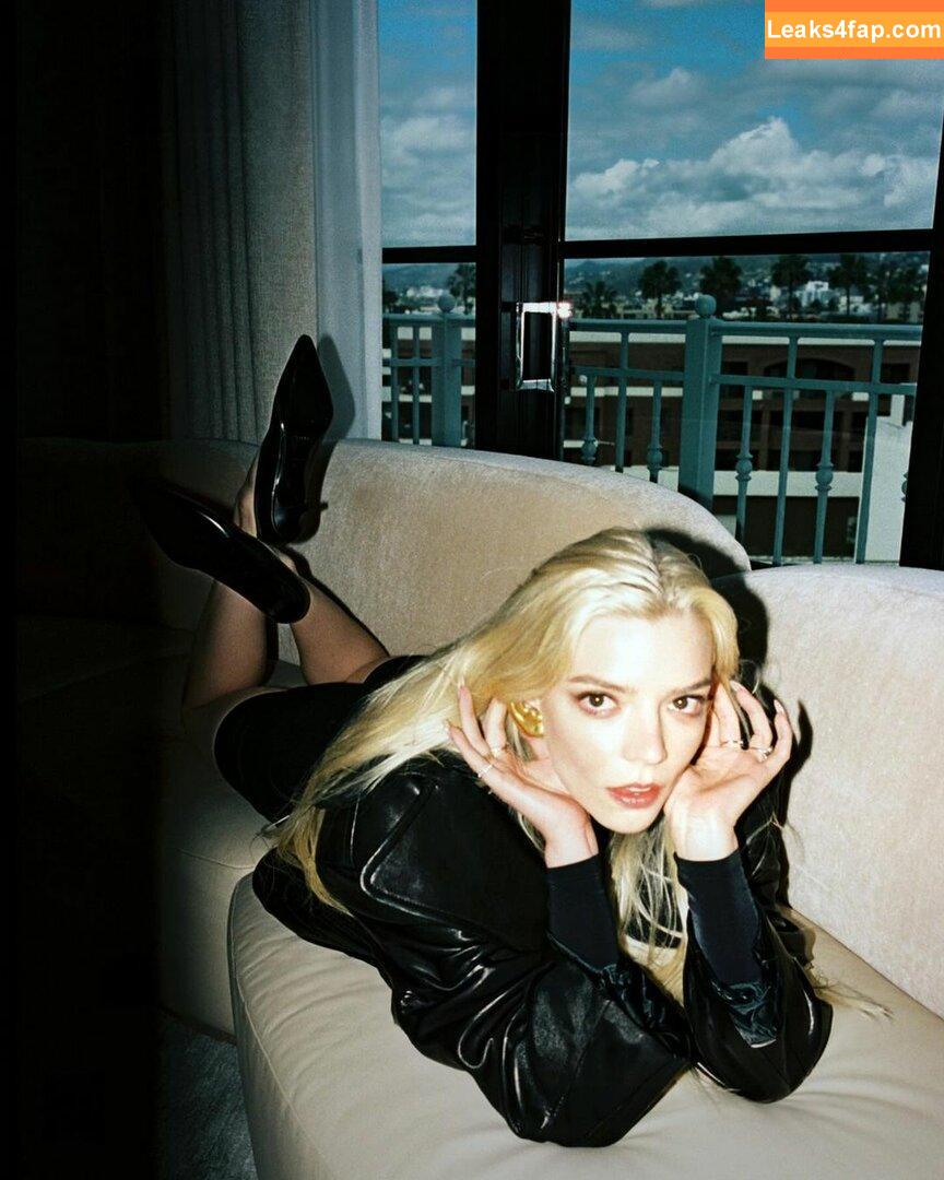 Anya Taylor-Joy / anyataylorjoy / owlicats leaked photo photo #1432