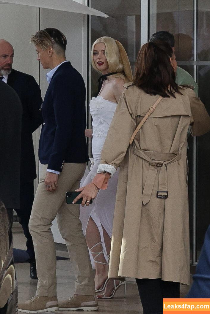 Anya Taylor-Joy / anyataylorjoy / owlicats leaked photo photo #1438