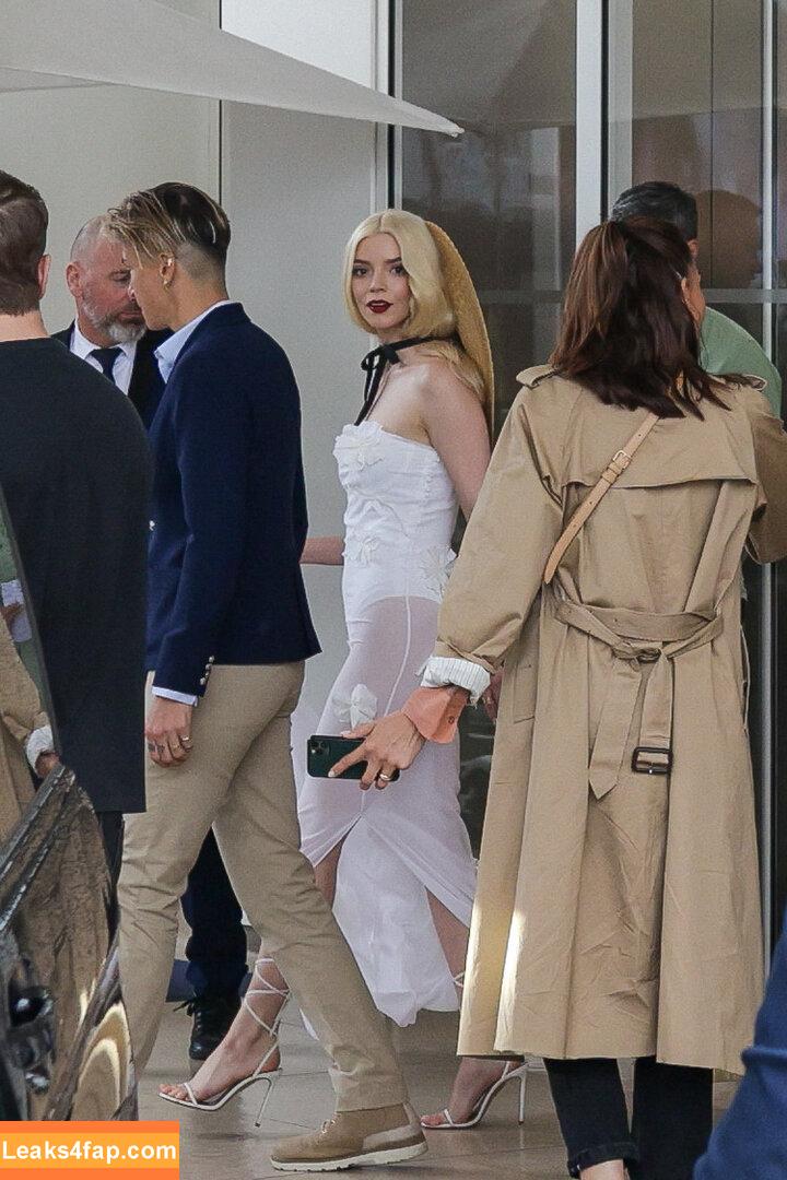 Anya Taylor-Joy / anyataylorjoy / owlicats leaked photo photo #1439