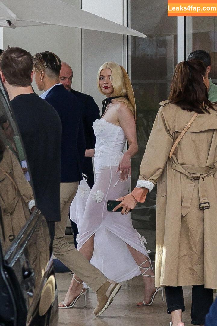 Anya Taylor-Joy / anyataylorjoy / owlicats leaked photo photo #1440