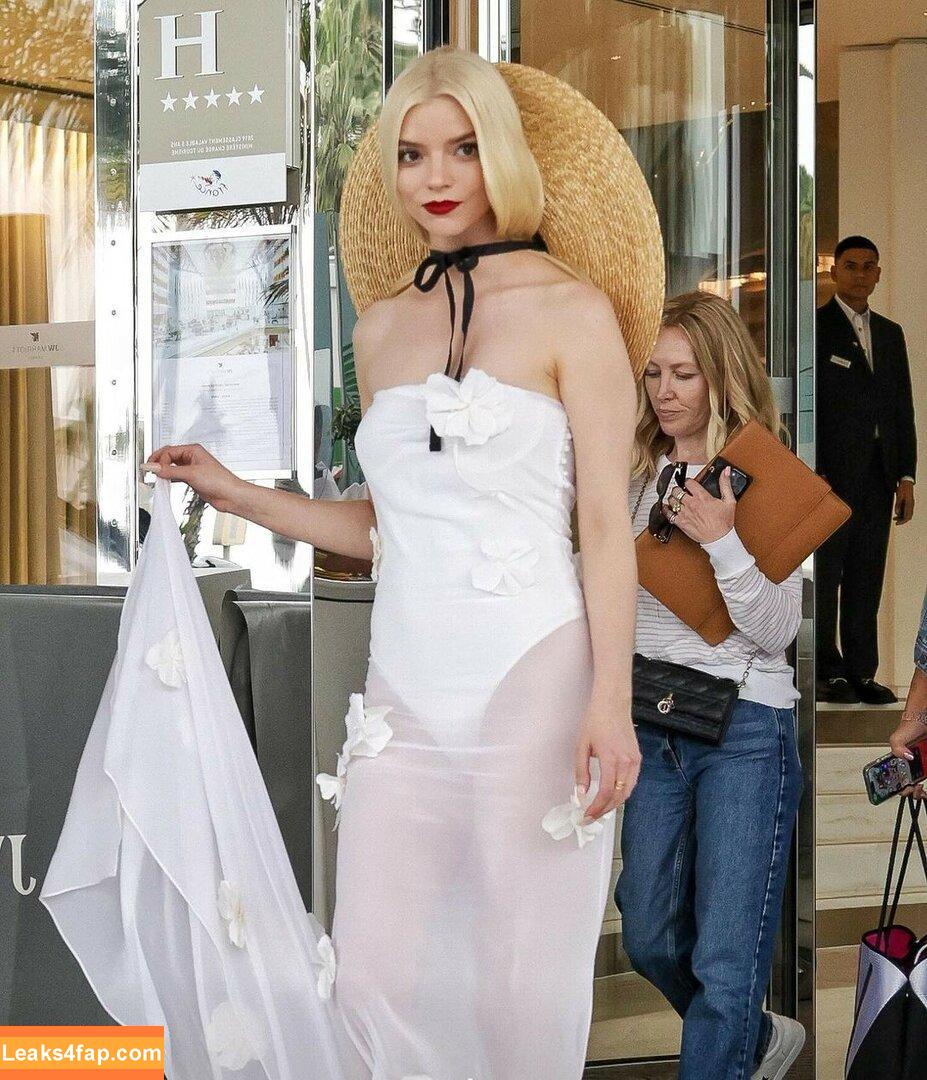 Anya Taylor-Joy / anyataylorjoy / owlicats leaked photo photo #1443