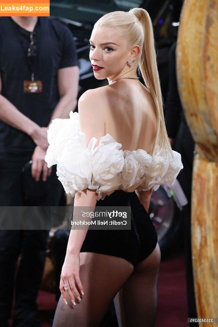 Anya Taylor-Joy / anyataylorjoy / owlicats leaked photo photo #1545