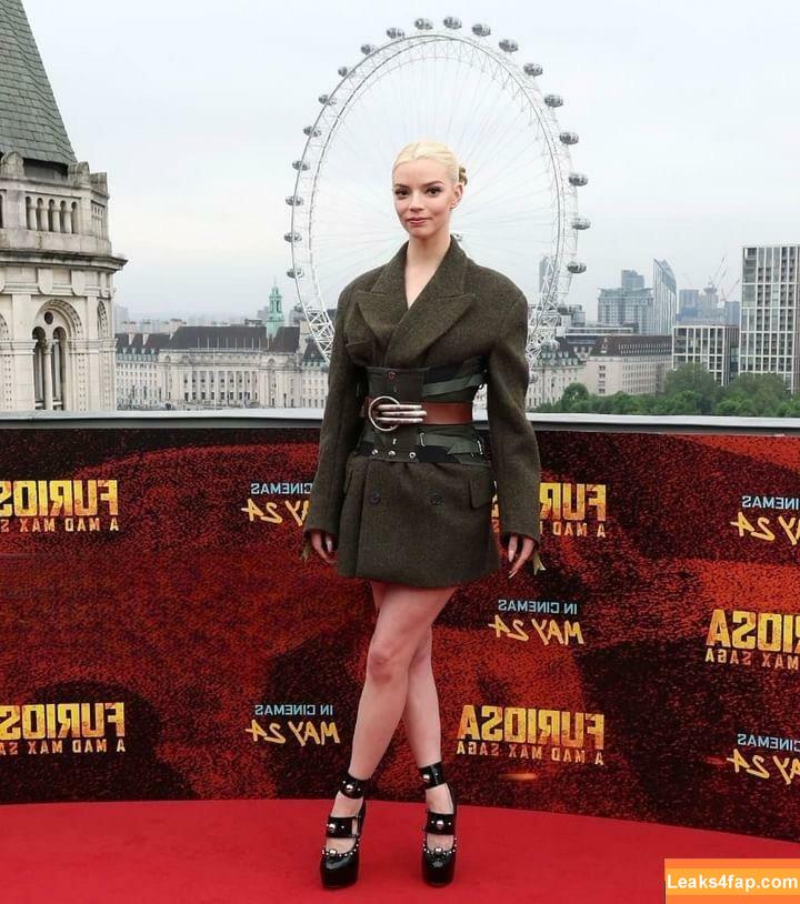 Anya Taylor-Joy / anyataylorjoy / owlicats leaked photo photo #1557