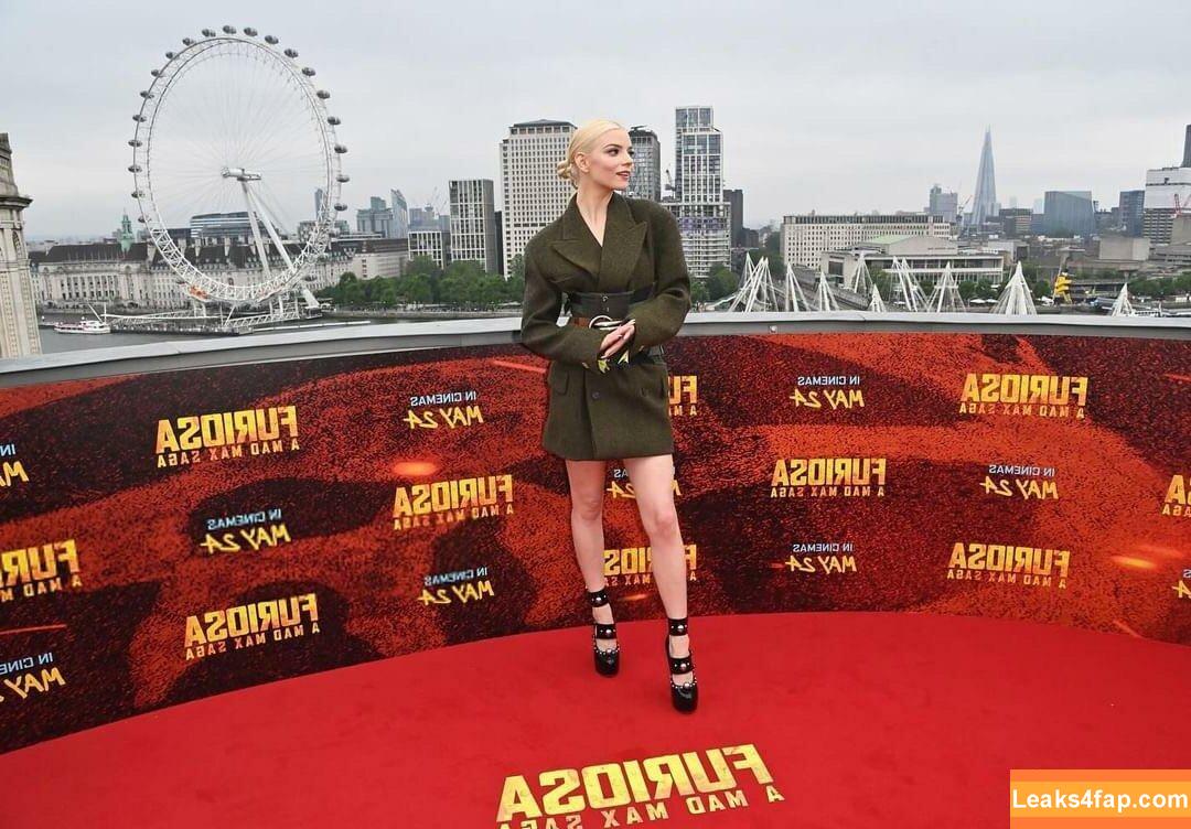 Anya Taylor-Joy / anyataylorjoy / owlicats leaked photo photo #1558