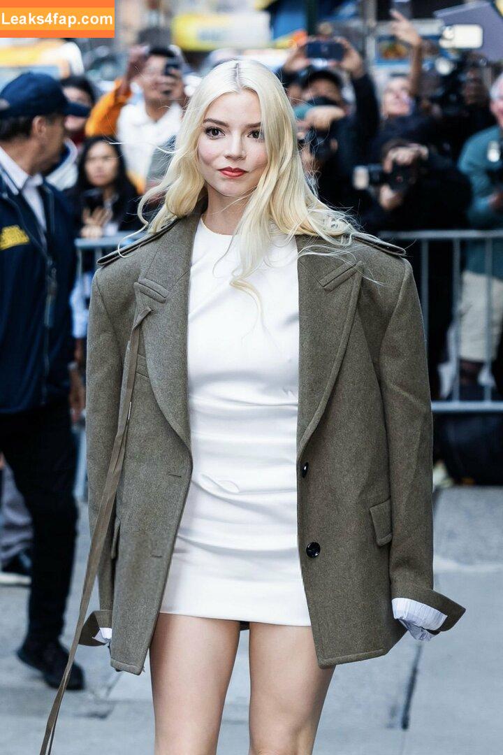 Anya Taylor-Joy / anyataylorjoy / owlicats leaked photo photo #1571