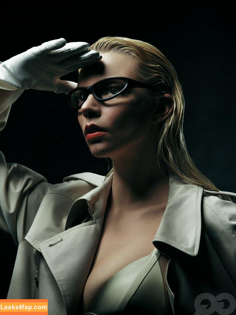 Anya Taylor-Joy / anyataylorjoy / owlicats leaked photo photo #1594