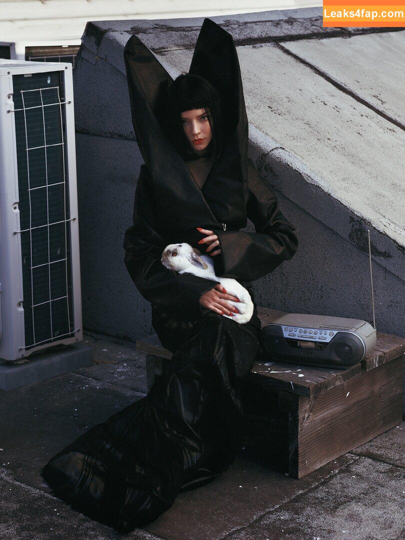 Anya Taylor-Joy / anyataylorjoy / owlicats leaked photo photo #1596