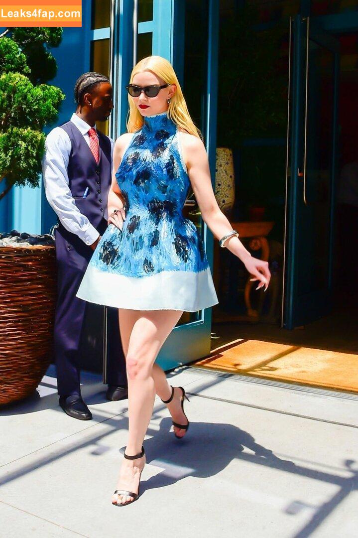 Anya Taylor-Joy / anyataylorjoy / owlicats leaked photo photo #1622