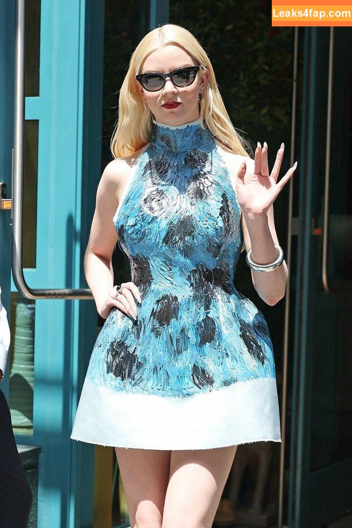 Anya Taylor-Joy / anyataylorjoy / owlicats leaked photo photo #1624
