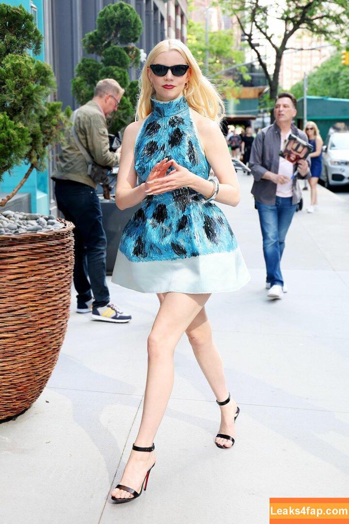 Anya Taylor-Joy / anyataylorjoy / owlicats leaked photo photo #1628