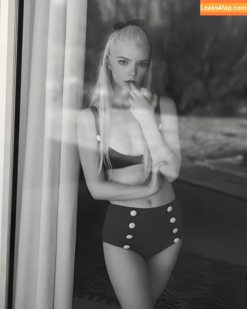 Anya Taylor-Joy / anyataylorjoy / owlicats leaked photo photo #1675