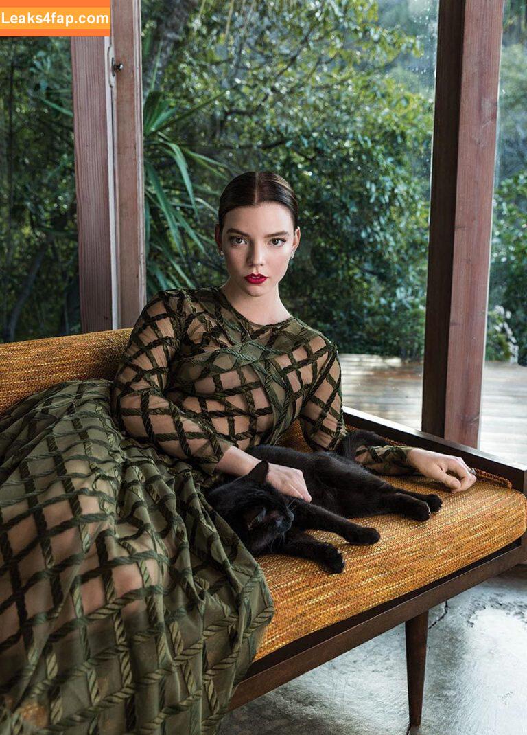 Anya Taylor-Joy / anyataylorjoy / owlicats leaked photo photo #1712