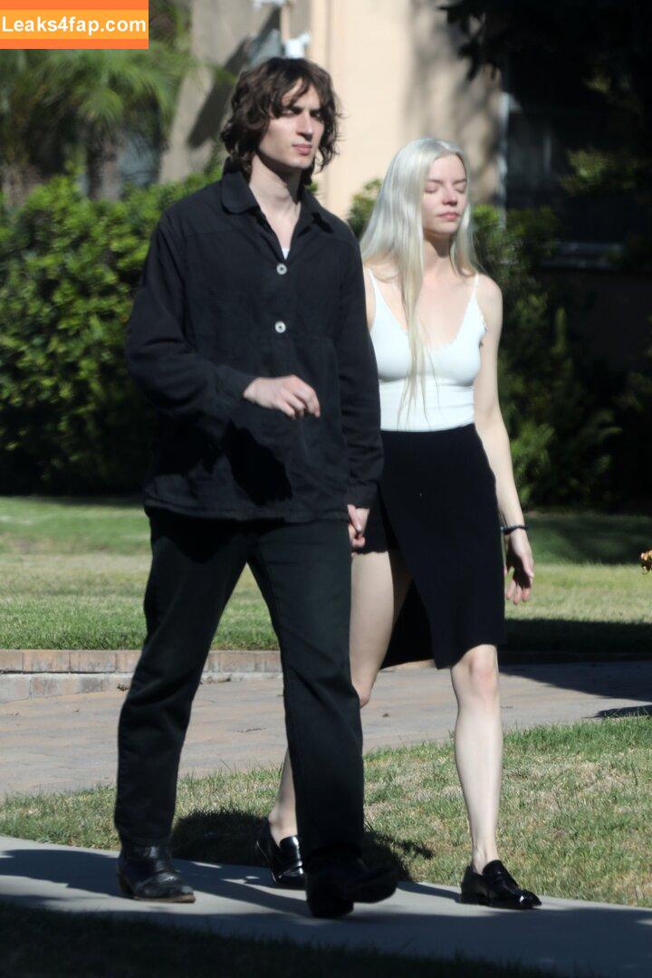 Anya Taylor-Joy / anyataylorjoy / owlicats leaked photo photo #1718