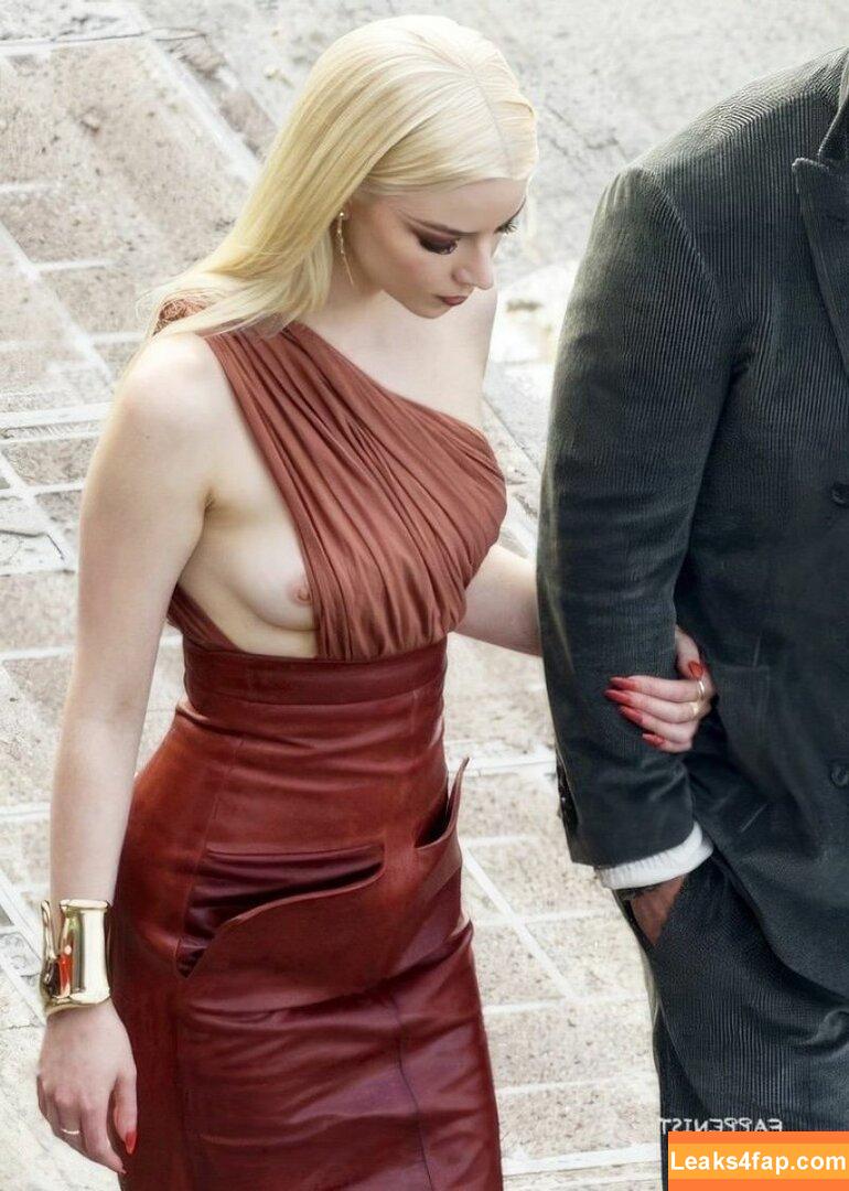Anya Taylor-Joy / anyataylorjoy / owlicats leaked photo photo #1725