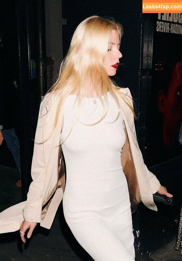 Anya Taylor-Joy / anyataylorjoy / owlicats leaked photo photo #1732