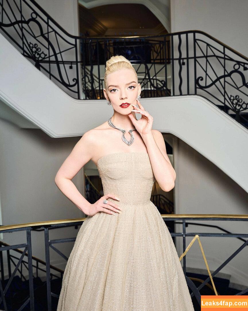 Anya Taylor-Joy / anyataylorjoy / owlicats leaked photo photo #1740