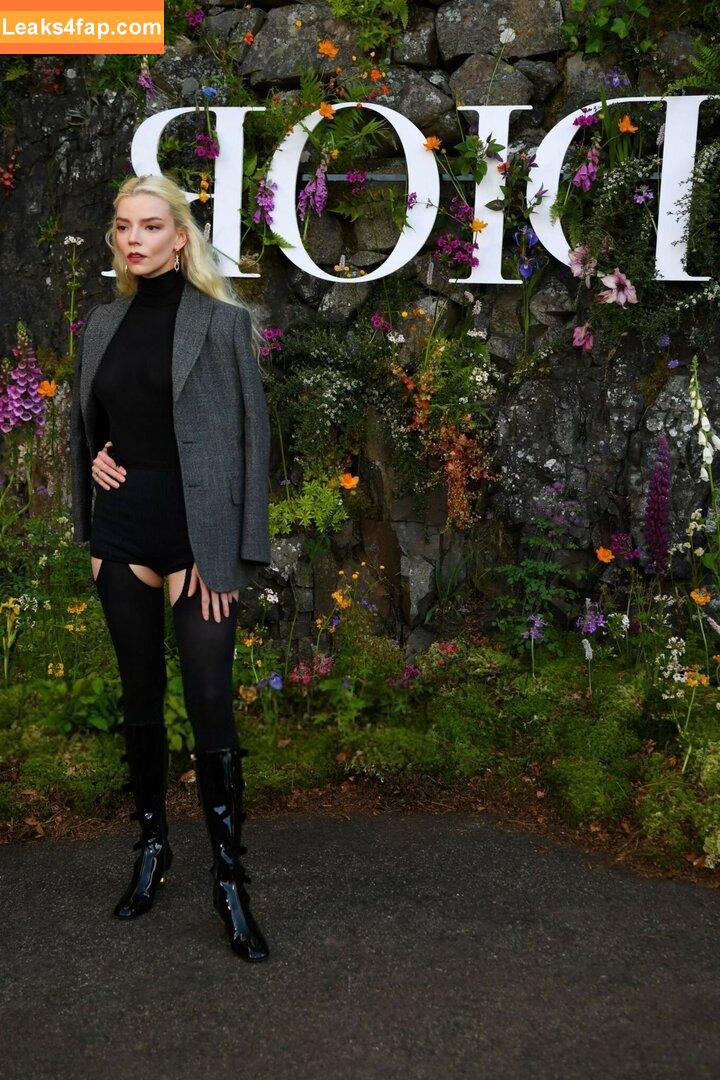 Anya Taylor-Joy / anyataylorjoy / owlicats leaked photo photo #1756