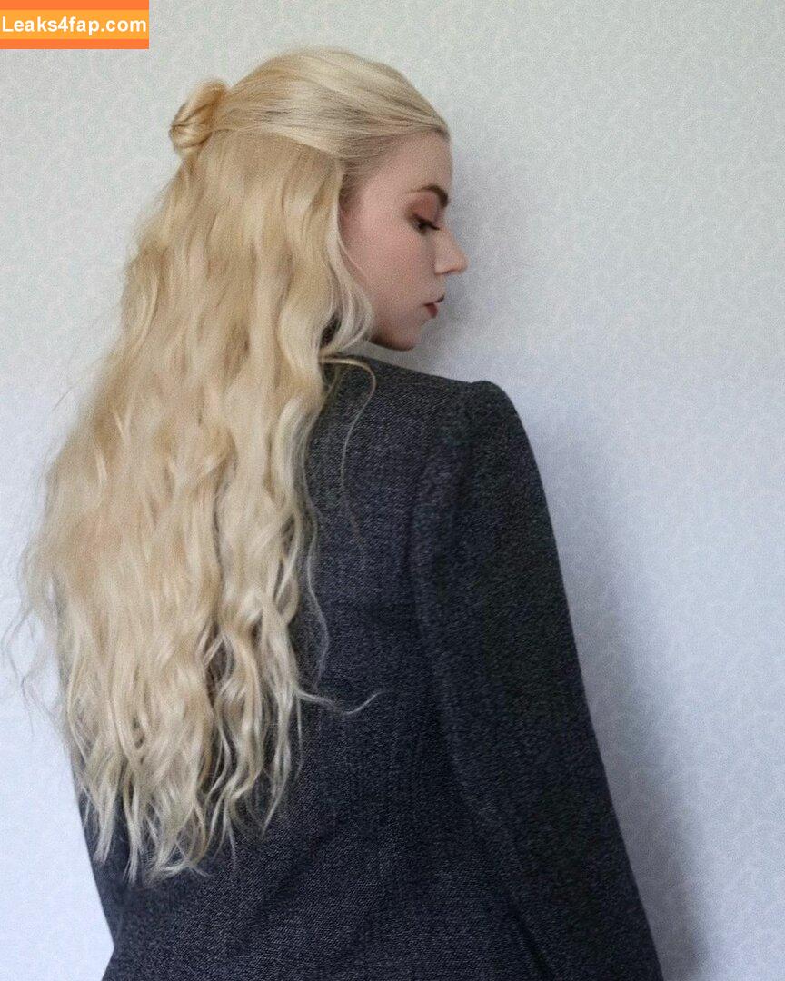 Anya Taylor-Joy / anyataylorjoy / owlicats leaked photo photo #1766