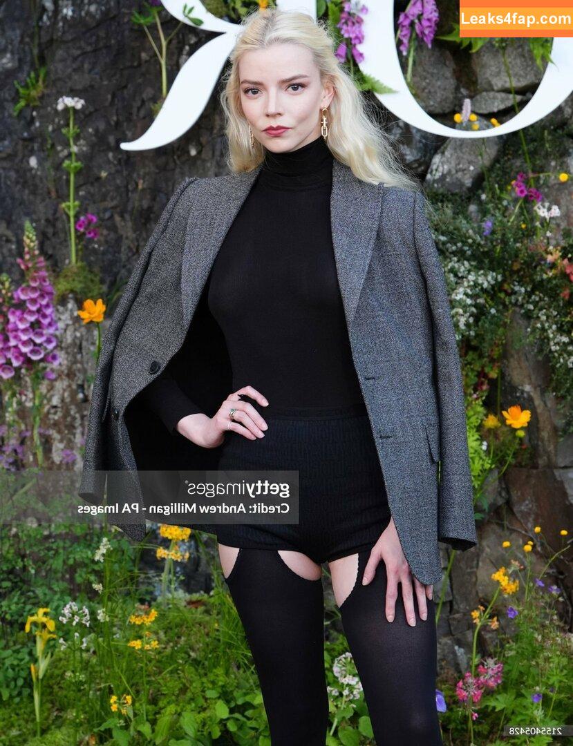 Anya Taylor-Joy / anyataylorjoy / owlicats leaked photo photo #1801