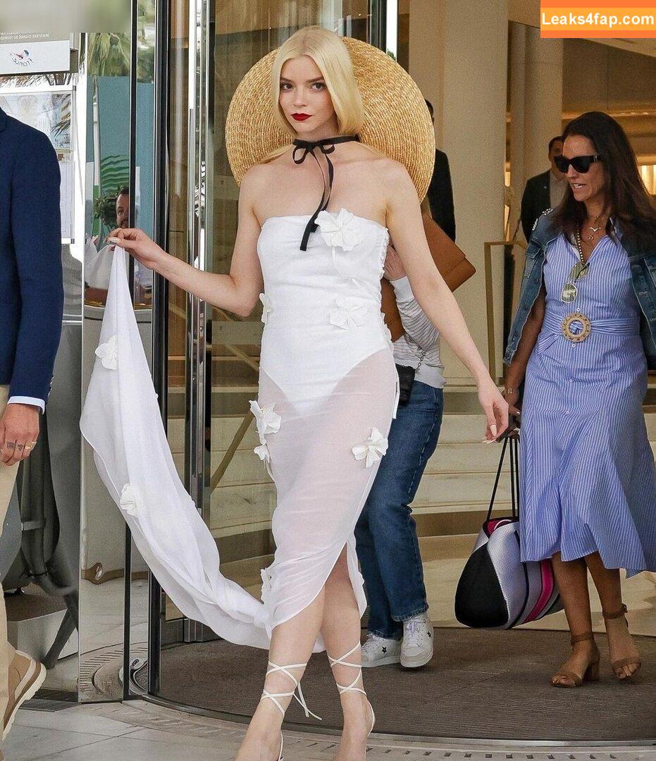 Anya Taylor-Joy / anyataylorjoy leaked photo photo #1998
