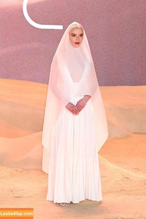 Anya Taylor-Joy photo #1020