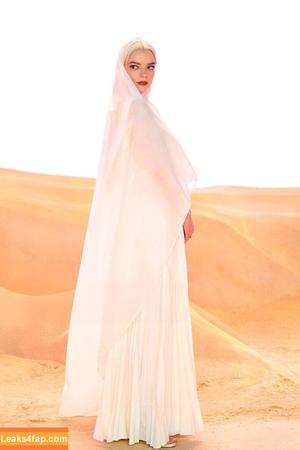 Anya Taylor-Joy photo #1021