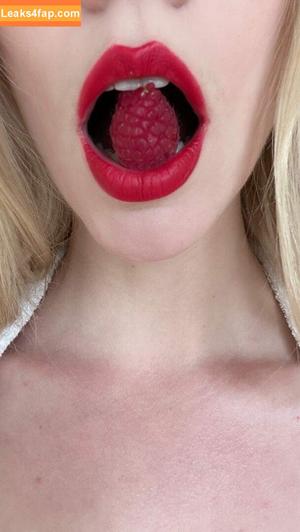 Anya Taylor-Joy photo #1037