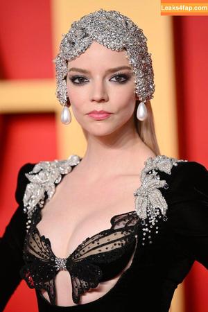 Anya Taylor-Joy photo #1064