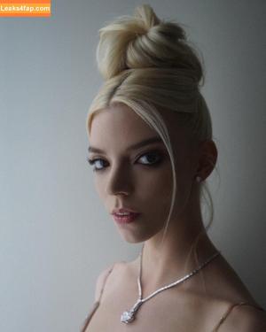 Anya Taylor-Joy photo #1073