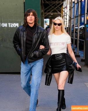 Anya Taylor-Joy photo #1225