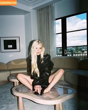 Anya Taylor-Joy photo #1415