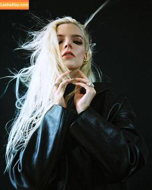 Anya Taylor-Joy photo #1422