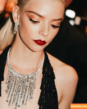 Anya Taylor-Joy photo #1478