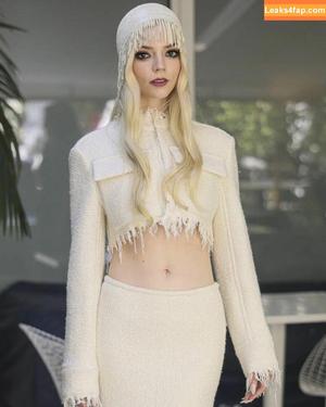 Anya Taylor-Joy photo #1480