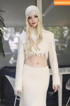 Anya Taylor-Joy photo #1490