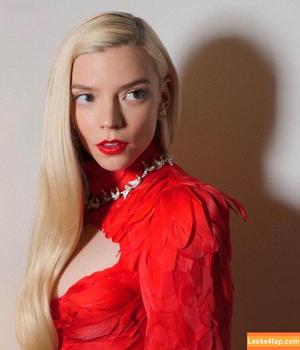 Anya Taylor-Joy photo #1504