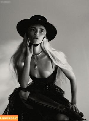 Anya Taylor-Joy photo #1511