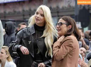 Anya Taylor-Joy photo #1635