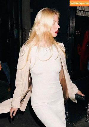 Anya Taylor-Joy photo #1732