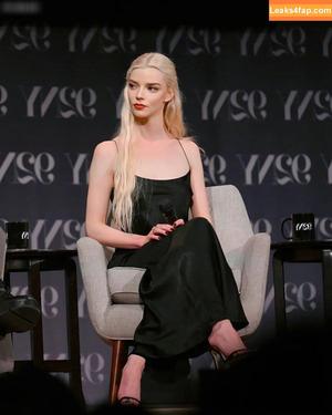 Anya Taylor-Joy photo #1860