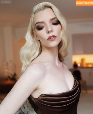 Anya Taylor-Joy photo #1940