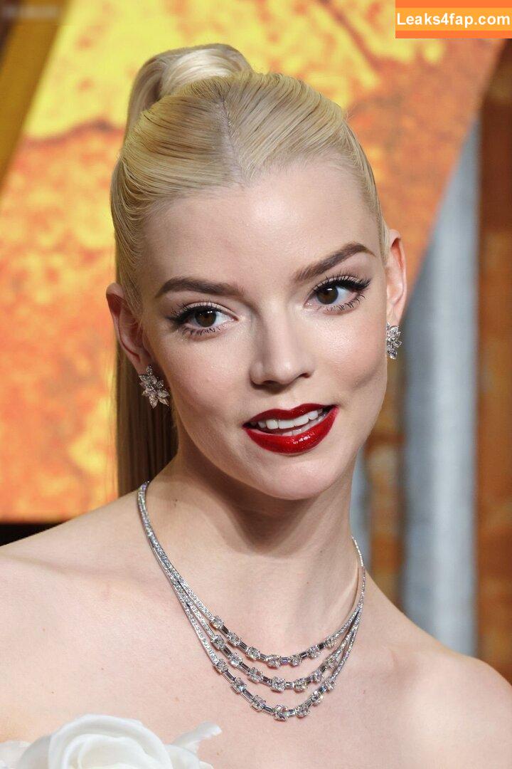 Anya Taylor-Joy / anyataylorjoy leaked photo photo #2010